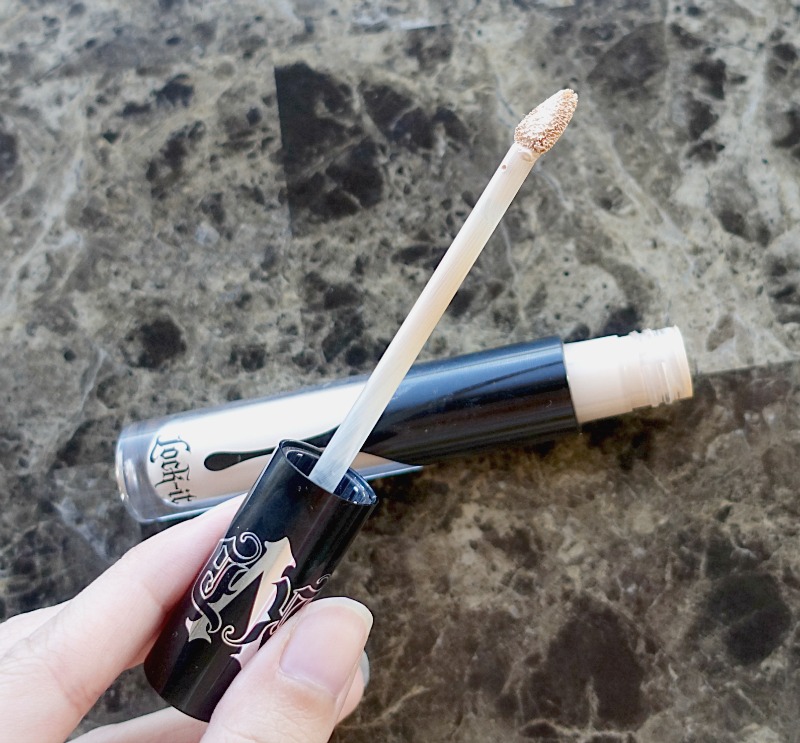 My thoughts on Von D Lock-It Crème Concealer (Review + Demo) | The Millennial Maven